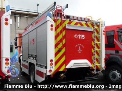 Iveco EuroCargo 150E30 4x4 III serie
Vigili del Fuoco
Distretto di Trento
Corpo Volontario di Giovo (TN)
AutoPompaSerbatoio allestimento Iveco-Magirus

Si ringrazia Iveco-Magirus per la collaborazione e Pierfrancesco Nardizzi per l'organizzazione
Parole chiave: Iveco EuroCargo_150E30_4x4_IIIserie