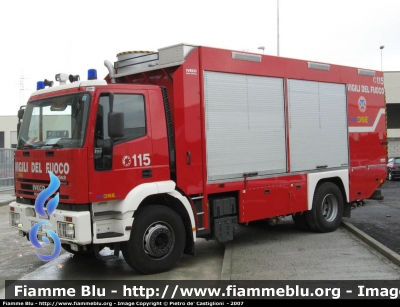 Iveco EuroTech 190E35 "One"
Vigili del Fuoco
Nucleo NBCR comando provinciale Milano Via Messina
VF 21923

Parole chiave: Iveco EuroTech_190E35_One VVF_Milano VF21923