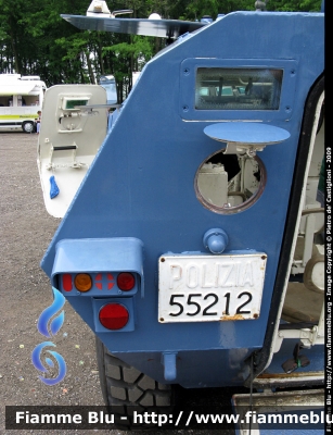 Iveco Oto Melara 6614
Polizia di Stato
Reparto Mobile 
Milano
POLIZIA 55212
Parole chiave: Iveco_Oto_Melara 6614 PS blindato protetto Polizia_di_Stato Reparto_Mobile  Milano Lombardia POLIZIA55212