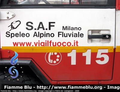 Iveco VM90
Vigili del Fuoco
Comando Provinciale di Milano
via Messina
SAF Speleo Alpino Fluviale
VF 17941

Parole chiave: Festa_Forze_Armate 4_novembre 2009 autoscala SAF Speleo Alpino Fluviale VF17941 Vigili_del_Fuoco fuoristrada