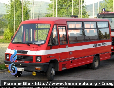 Iveco Daily 49-10 I serie
Vigili del Fuoco
Minibus Allestimento Calabrese
VF 16360

Parole chiave: Iveco Daily_49-10_Iserie VVF_Brescia VF16360