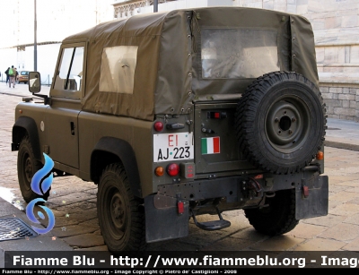 Land Rover Defender AR90
Esercito Italiano
66° reggimento
fanteria aeromobile "Trieste"
Forlì (FO)
EI AJ 223

Parole chiave: Land_Rover Defender_90 soft_top telone esercito italiano EIAJ223 AR90