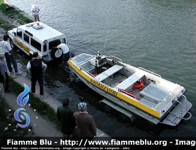 imbarcazione
Provincia di Milano
Protezione Civile
Nucleo sommozzatori
Parole chiave: Land_Rover_Defender_110_SW provincia_Milano Protezione_civile ZA514BF sommozzatori