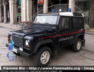 Land Rover Defender 90 SW
Carabinieri
III Battaglione "Lombardia"
CC AE 198

Parole chiave: Land_Rover Defender_90_SW Carabinieri Milano protetto fuoristrada CCAE198 particolari griglie_protettive antenna ponte_radio