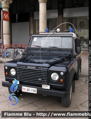 Land Rover Defender 90 SW
Carabinieri
III Battaglione "Lombardia"
CC AE 198

Parole chiave: Land_Rover Defender_90_SW Carabinieri Milano protetto fuoristrada CCAE198 particolari griglie_protettive antenna ponte_radio