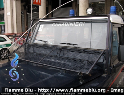 Land Rover Defender 90 SW
Carabinieri
III Battaglione "Lombardia"
particolare griglie protettive
CC AE 198

Parole chiave: Land_Rover Defender_90_SW Carabinieri Milano protetto fuoristrada CCAE198 particolari griglie_protettive antenna ponte_radio