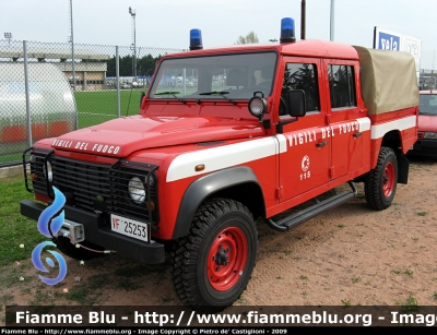 Land Rover Defender 130
Vigili del Fuoco
Distaccamento volontari di Palazzolo sull’Oglio (BS)
nuovo motore Td4
VF 25253

Parole chiave: Land_Rover Defender_130_HCPU VF25253 Vigili_del_Fuoco VVF fuoristrada 4x4 Td4 di Palazzolo_sull_Oglio BS