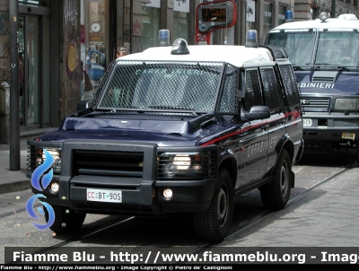 Land Rover Discovery II serie restyle
Carabinieri
CC BT 905
Con griglie protettive in posizione operativa

Parole chiave: Land_Rover Discovery_II_serie restyle CCBT905