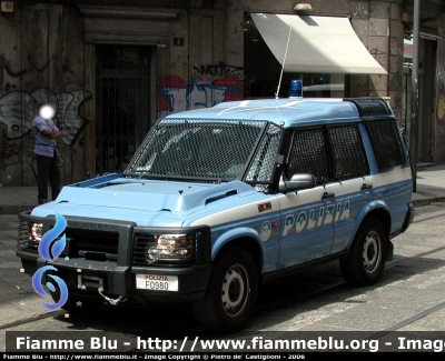 Land Rover Discovery II serie restyle
Polizia di Stato
Reparto Mobile
Polizia F0980
Versione protetta
Con griglie protettive in posizione operativa

Parole chiave: Land_Rover Discovery_II_serie_ restyle protetta PoliziaF0980 griglie_protettive