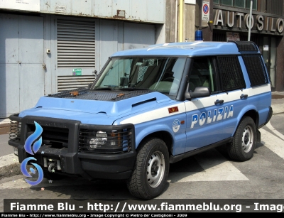 Land Rover Discovery II serie restyle
Polizia di Stato
Reparto Mobile
Polizia F1019
versione protetta
Parole chiave: Land_Rover Discovery_II_serie_restyle Polizia_di_Stato Reparto_Mobile PoliziaF1019 Versione_protetta particolari griglie_protettive