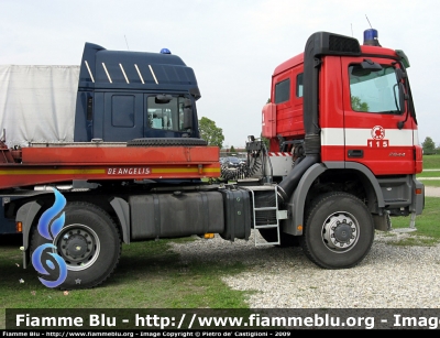 Mercedes-Benz Actros 2044 4x4 II serie
Vigili del Fuoco
VF 24083
Parole chiave: Mercedes-Benz Actros_2044_4x4_IIserie VF24083 De_Angelis VFr1929