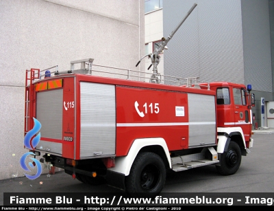 Magirus Deutz 130D7FA
Vigili del Fuoco
Corpo volontario di Parcines - Partschins (BZ)
VF 1HH BZ
Parole chiave: Magirus Deutz 130D7FA Vigili_del_Fuoco_volontari Parcines Partschins  Bolzano BZ reas_2010 VF1HHBZ