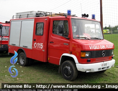 Mercedes-Benz T2 609D II serie
Vigili del Fuoco
Comando Provinciale di Brescia
Distaccamento volontario di Chiari (BS)
AutoPompaSerbatoio allestimento Bai
VF 20103
Parole chiave: Mercedes-Benz T2_609D_IIserie VF20103