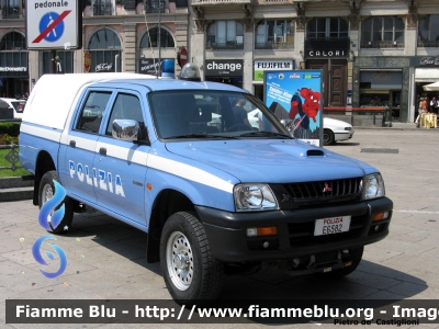 Mitsubishi L200 III serie
Polizia di Stato
Servizio Aereo
POLIZIA E6582
Parole chiave: Mitsubishi L200_IIIserie PoliziaE6582 Festa_della_Polizia_2012