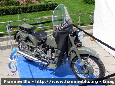 Moto Guzzi Falcone 500
Polizia di Stato
Polizia stradale
Motoveicolo storico
POLIZIA 37236
Parole chiave: Moto-Guzzi Falcone_500 POLIZIA37236 Festa_della_Polizia_2012