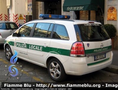 Opel Zafira II serie
Polizia Locale Milano
Reparto radiomobile
3836 - DK 055 CT

Parole chiave: Opel_Zafira_II_serie Polizia_Locale Milano