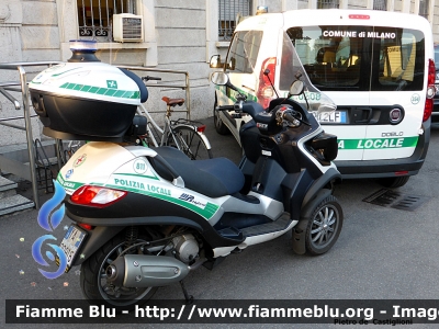 Piaggio MP3 Hybrid
Polizia Locale
Comune di Milano
811 - POLIZIA LOCALE YA 00916
Parole chiave: Piaggio MP3_Hybrid Lombardia (MI) motocicletta ibrido Polizia_Locale PL POLIZIALOCALEYA00916