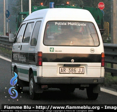 Piaggio Porter
Polizia Municipale
Milano
Versione minibus
AR 386 JJ

Parole chiave: Polizia_ Municipale Milano PM AR386JJ Piaggio_Porter minibus