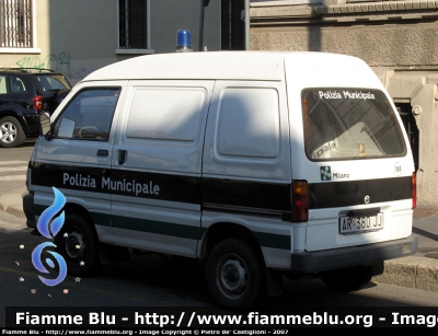 Piaggio Porter
Polizia Municipale
Milano
AR 380 JJ

Parole chiave: Polizia_ Municipale Milano PM AR380JJ Piaggio_Porter furgone