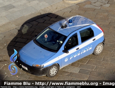 Fiat Punto II serie
Polizia di Stato
Polizia E8868

Parole chiave: Fiat Punto_II_serie PoliziaE8868 alto tetto