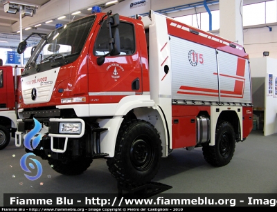 Mercedes-Benz Unimog U20
Vigili del Fuoco
Unione distrettuale di Mezzolombardo
Corpo Volontario di Ton (TN)
AutoPompa allestita Kofler
VF 5E0 TN
Parole chiave: Mercedes-Benz Unimog_U20 VF5E0TN Reas_2010