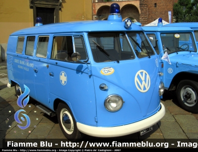 Volkswagen Transporter T1
Croce Bianca Milano
Sezione di Paullo
Autoparco storico
Festa dei 100 anni
Anno di costruzione: 1963
TV 66361

Parole chiave: mezzi_storici Festa_100_anni Croce_Bianca_Milano autoparco_storico 1963 TV66361 Volkswagen_T1 Transporter Paullo