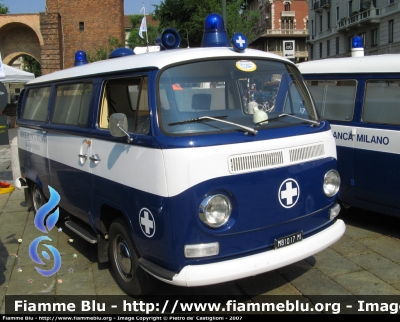 Volkswagen Transporter T2
Croce Bianca Milano
Sezione di Paullo
Autoparco storico
Festa dei 100 anni
Anno di costruzione: 1971
MI M81017

Parole chiave: mezzi_storici Festa_100_anni Croce_Bianca_Milano autoparco_storico Volkswagen_T2 Transporter Paullo 1971 MIM81017