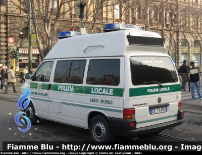 Volkswagen Transporter T4
Polizia Locale Milano
Unità Mobile Videosorveglianza
3894 - DC 794 MJ

Parole chiave: Polizia_Locale Milano Volkswagen_T4_restye Unità_Mobile_Videosorveglianza 3894 DC794MJ