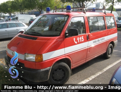 Volkswagen Transporter T4 Syncro
Vigili del Fuoco
Distretto di Fiemme
Corpo Volontario di Cavalese (TN)
VF E82 TN

Parole chiave: Volkswagen Transporter T4 volontari Cavalese VFE82TN Syncro