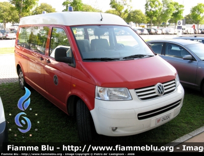 Volkswagen Transporter T5
Vigili del Fuoco
Corpo Permanente di Aosta
VF 24224
Parole chiave: Volkswagen Transporter_T5 VF24224 Reas_2008