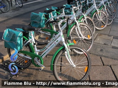 Atala
Polizia Locale
Comune di Milano
Parole chiave: Atala biciclette Lombardia (MI) PL Polizia_Locale