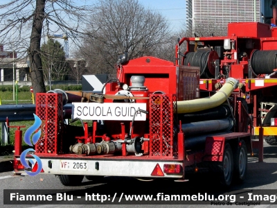 Carrello Motopompa
Vigili del Fuoco
Comando provinciale di Brescia
Scuola Guida
VFr 2063
Parole chiave: Man-Meccanica F99_4x4 VFr2063