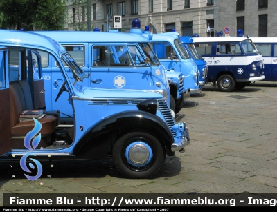 mezzi storici
Croce Bianca Milano
Autoparco storico
Festa dei 100 anni

Parole chiave: mezzi_vari storici Croce_Bianca_Milano Autoparco_storico Festa_100_anni