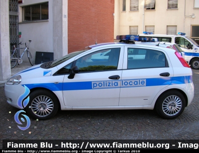 Fiat Grande Punto
Polizia Locale Gorizia
Nuova livrea Polizia Locale, ritargata 
POLIZIA LOCALE YA 737AC
Parole chiave: Fiat Grande_Punto POLIZIALOCALEYA737AC