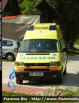 Volkswagen Transporter T4
Republika Slovenija - Repubblica Slovena
Zdravstveni Dom - Casa della Salute (Guardia Medica) - Kranjska Gora 
Parole chiave: Volkswagen Transporter_T4 Zdravstveni_Dom_Slovenia