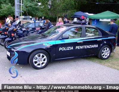 Alfa Romeo 159
Polizia Penitenziaria
Autovettura Utilizzata dal Nucleo Radiomobile per i Servizi Istituzionali
POLIZIA PENITENZIARIA 570 AE

Parole chiave: Alfa_Romeo 159 