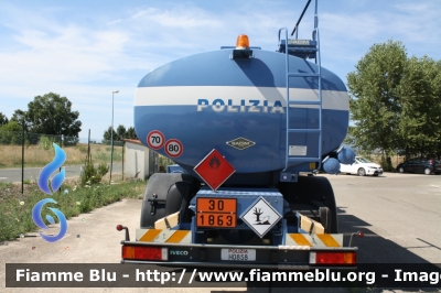 Iveco EuroCargo 180E30 III serie
Polizia di Stato
Servizio Aereo
Autorifornitore in servizio presso il 8° Reparto Volo Firenze
POLIZIA H0858
Parole chiave: servizio_aereo firenze