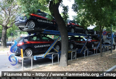 Fiat Nuova Bravo
Carabinieri
Consegna nuove auto alla caserma Vincenzo Monti Milano
Parole chiave: fiat nuova_bravo 