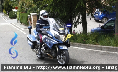 Bmw R1200RT II serie
Polizia di Stato
Polizia Stradale
in scorta al Giro d'Italia 2016
Parole chiave: giro_italia