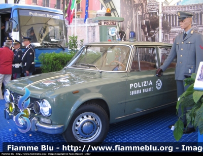 Alfa Romeo Giulia Super 1.6 
Polizia di Stato
Squadra Volante
POLIZIA 39847
Parole chiave: Alfa-Romeo Giulia_Super Polizia39847 Festa_della_Polizia_2007