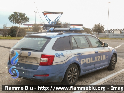 Skoda Octavia Wagon IV serie
Polizia di Stato
Polizia Stradale in servizio sulla rete autostradale di SAT
Seconda fornitura con la nuova livrea
Allestite Focaccia
Decorazione Grafica Artlantis
POLIZIA M1517
Parole chiave: Skoda Octavia_Wagon_IVserie POLIZIAM1517