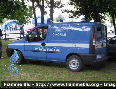 Fiat Doblò I serie
Polizia di Stato
Unità cinofile
Polizia F3614
Parole chiave: Fiat Doblò_Iserie PoliziaF3614 Festa_della_polizia_2006