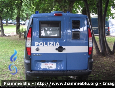 Fiat Doblò I serie
Polizia di Stato
Unità cinofile
Polizia F3614
Parole chiave: Fiat Doblò_Iserie PoliziaF3614 Festa_della_polizia_2006