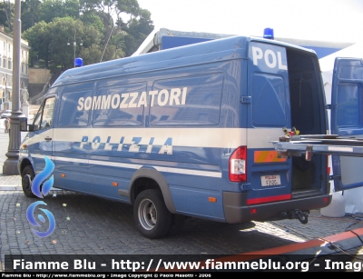 Mercedes-Benz Sprinter II serie
Polizia di Stato
C.N.E.S.
POLIZIA F3120
Parole chiave: Mercedes-Benz Sprinter_IIserie PoliziaF3120 Festa_della_Polizia_2006