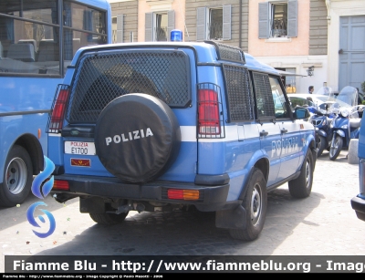 Land Rover Discovery II serie restyle
Polizia di Stato
Reparto Mobile
Polizia E1700
Parole chiave: Land-Rover Discovery_IIserie_restyle PoliziaE1700 Festa_della_polizia_2006