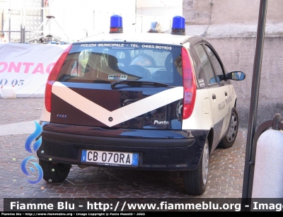 Fiat Punto II serie
Polizia Municipale Unione Bassa Val di Sole
Parole chiave: Fiat Punto_IIserie PM_Unione_Bassa_Val_di_Sole