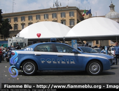 Alfa Romeo 159
Polizia di Stato
squadra volante
Polizia F4221
Parole chiave: Alfa-Romeo 159 PoliziaF4221 festa_polizia_2006