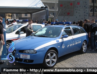 Alfa Romeo 156 Sportwagon Q4 II serie
Polizia di Stato
Polizia Stradale
POLIZIA F4081
Parole chiave: Alfa-Romeo 156_Sportwagon_Q4_IIserie POLIZIAF4081 Festa_della_polizia_2006