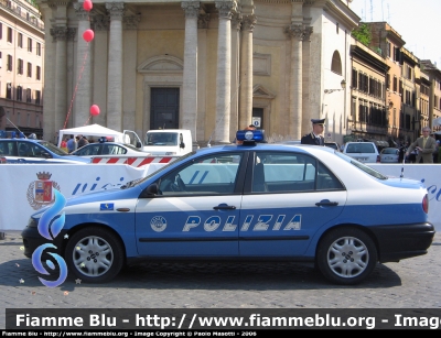 Fiat Marea Berlina I serie
Polizia di Stato
Polizia Stradale
POLIZIA E1473
Parole chiave: Fiat Marea_Berlina_Iserie PoliziaE1473 Festa_della_Polizia_2006