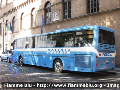 Irisbus Dallavia Tiziano
Polizia di Stato
Reparto Mobile
POLIZIA F1214
Parole chiave: Irisbus Dallavia Tiziano POLIZIAF1214